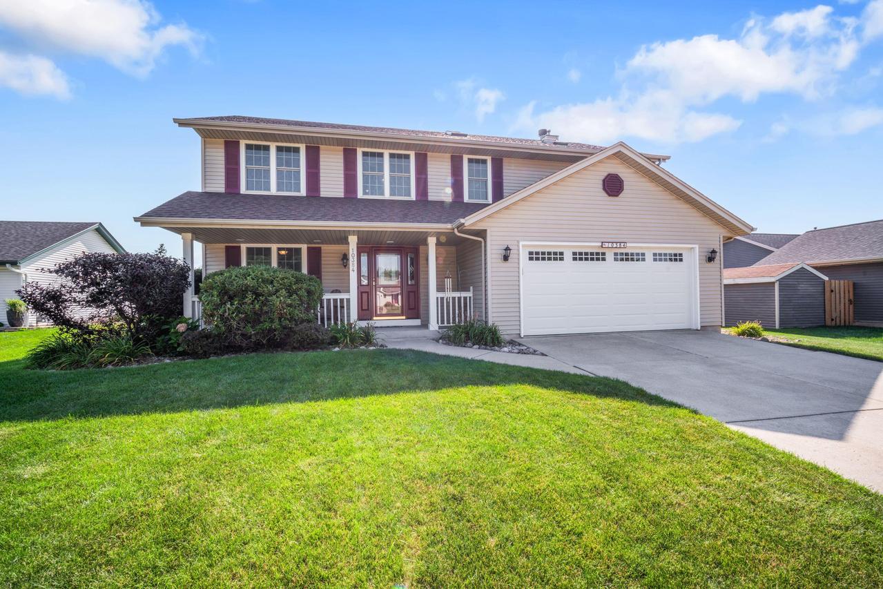 10384 S Katie Dr, Oak Creek, WI 53154