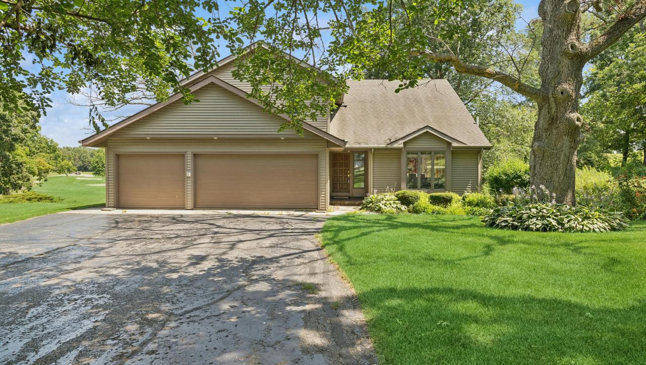N6316 Oak Ct, Lafayette, WI 53121