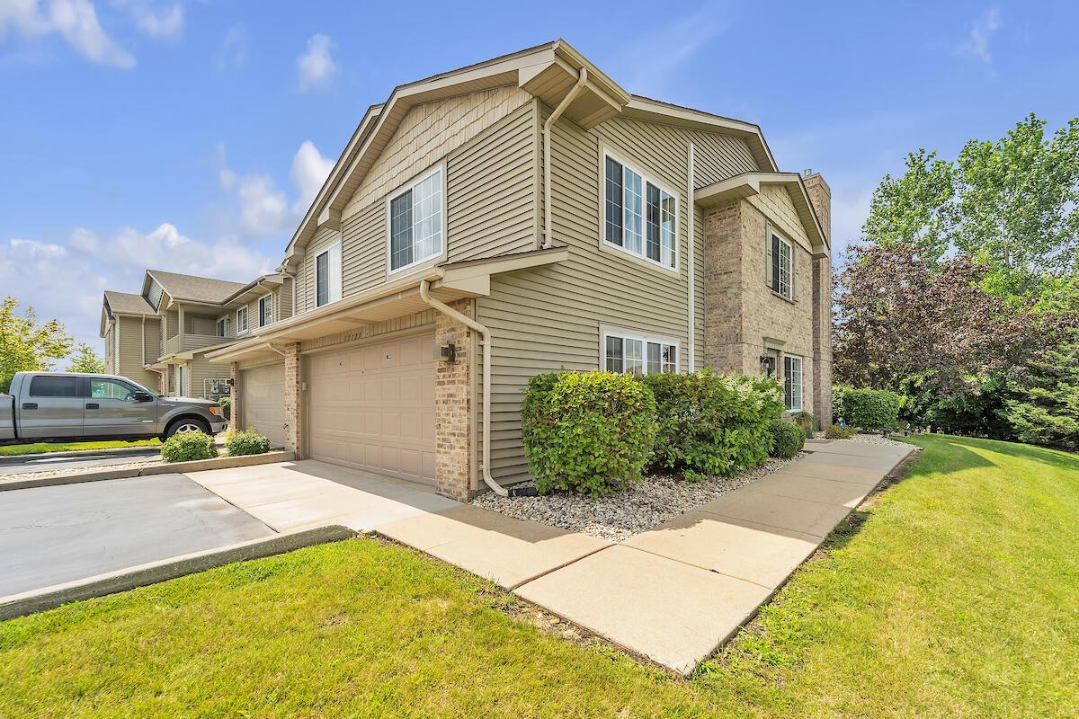 10020 74th St #H, Kenosha, WI 53142