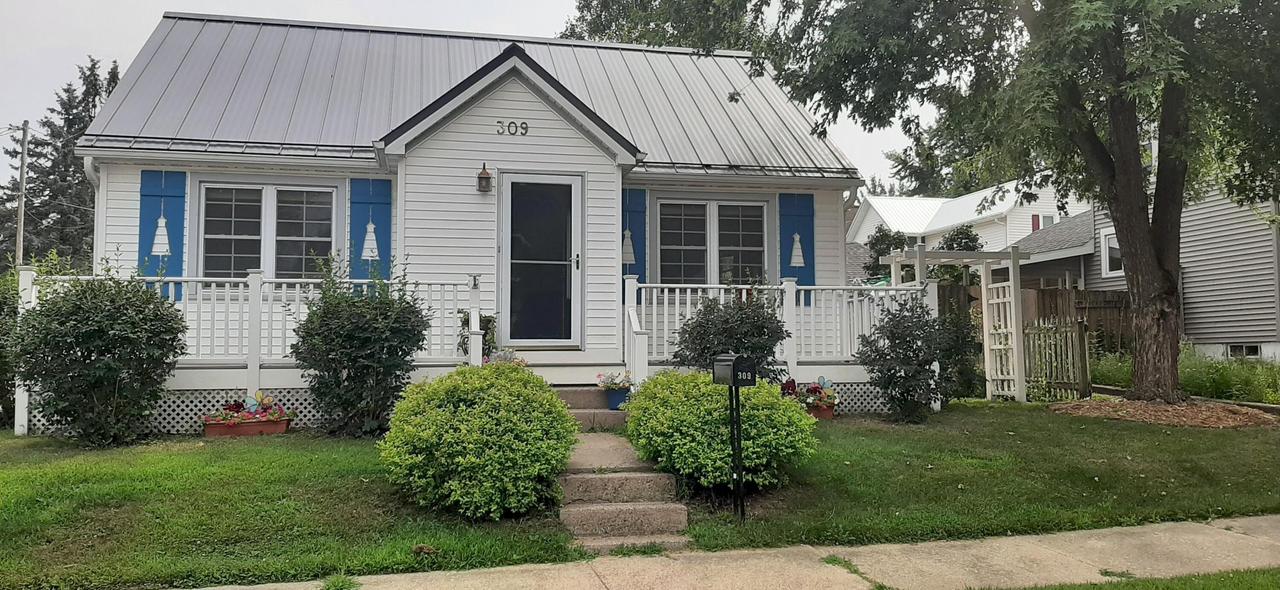 309 E Monowau St, Tomah, WI 54660