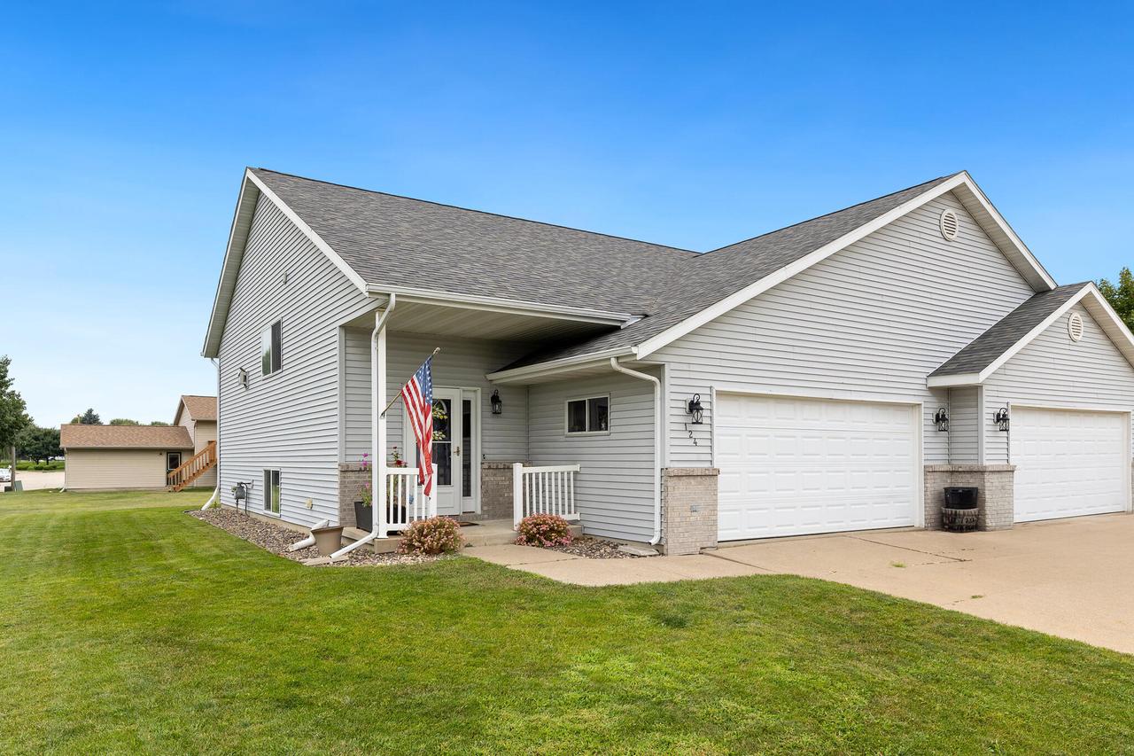 124 Susan Ct, West Salem, WI 54669