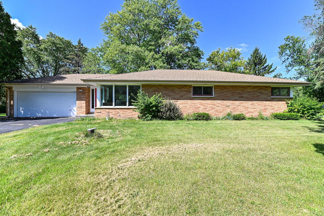 11919 N Silver Ave, Mequon, WI 53097
