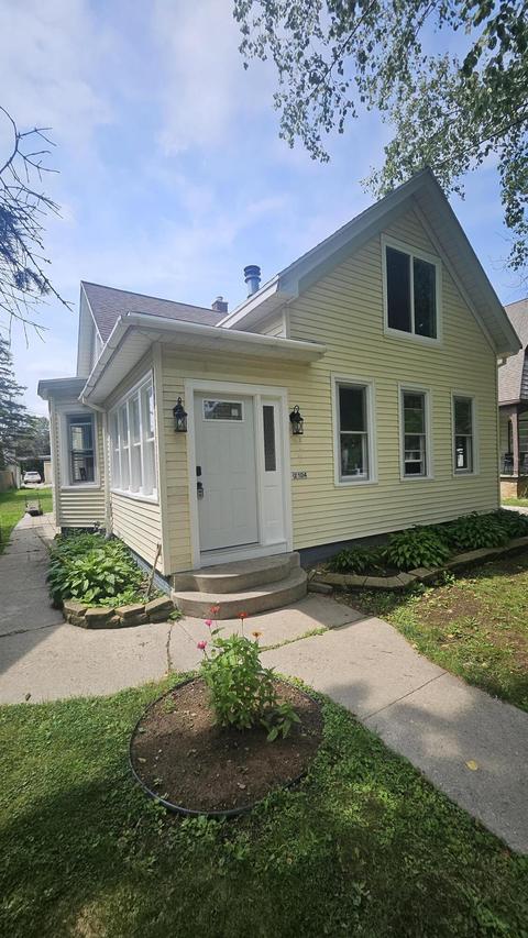 2104 N 10th St, Sheboygan, WI 53081