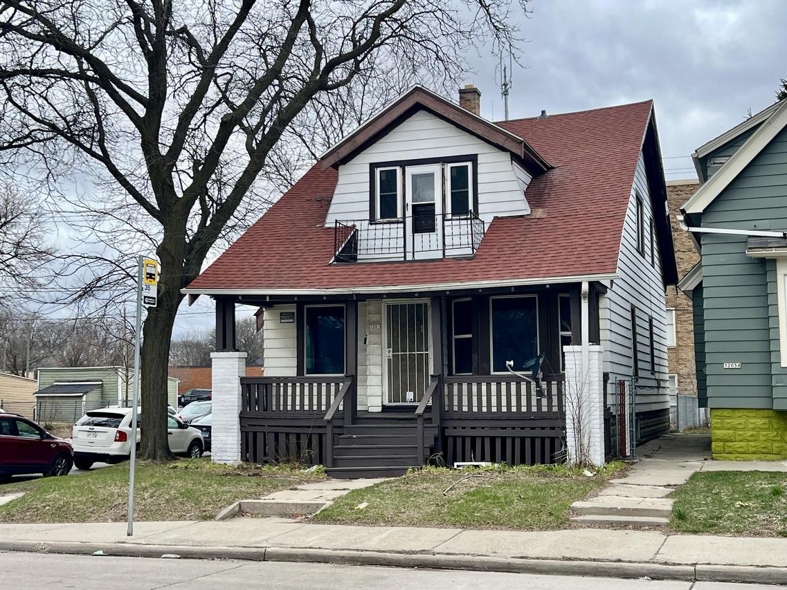 3201 N 35th St, Milwaukee, WI 53216