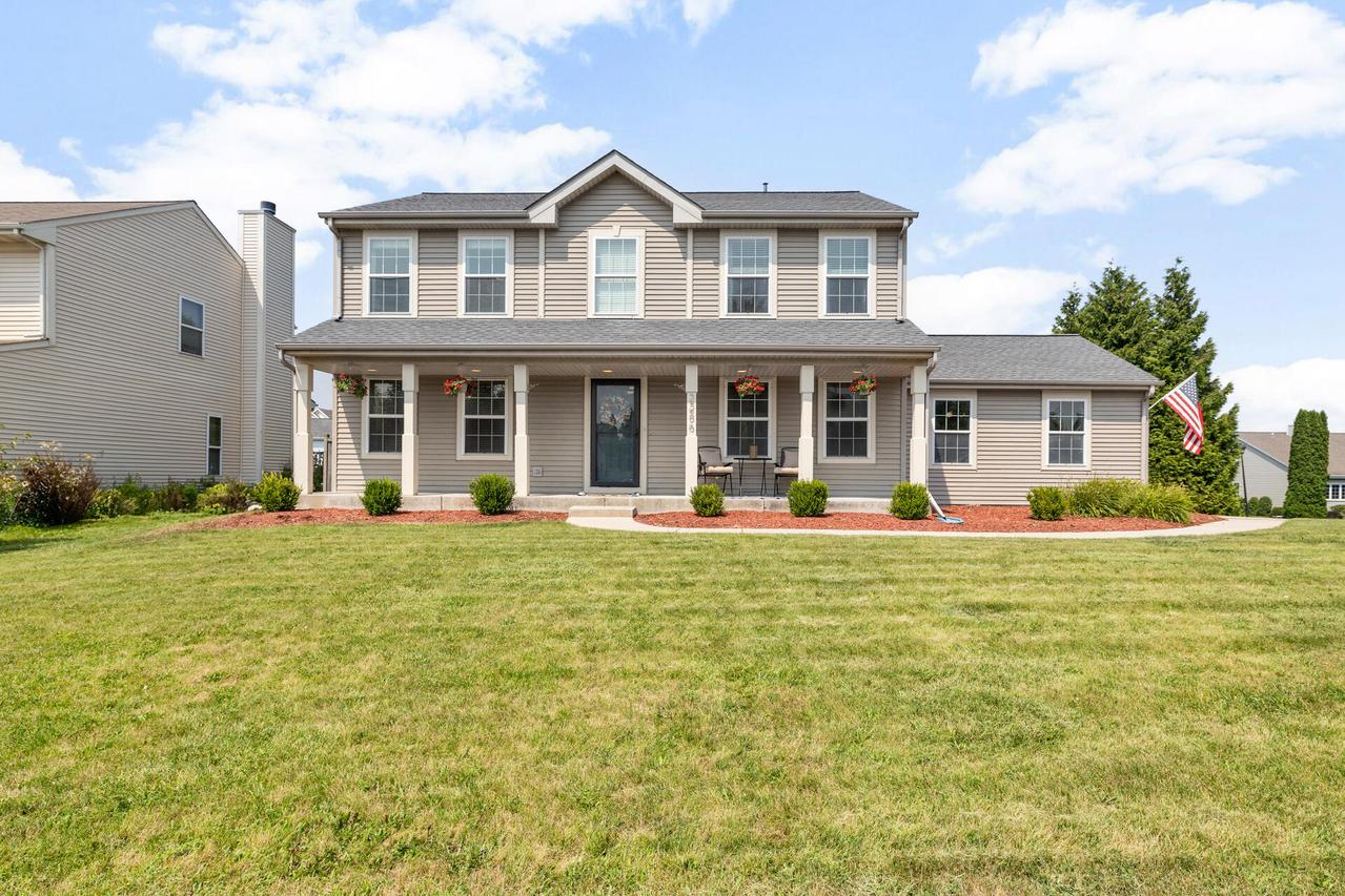 2286 Cherokee St, Grafton, WI 53024