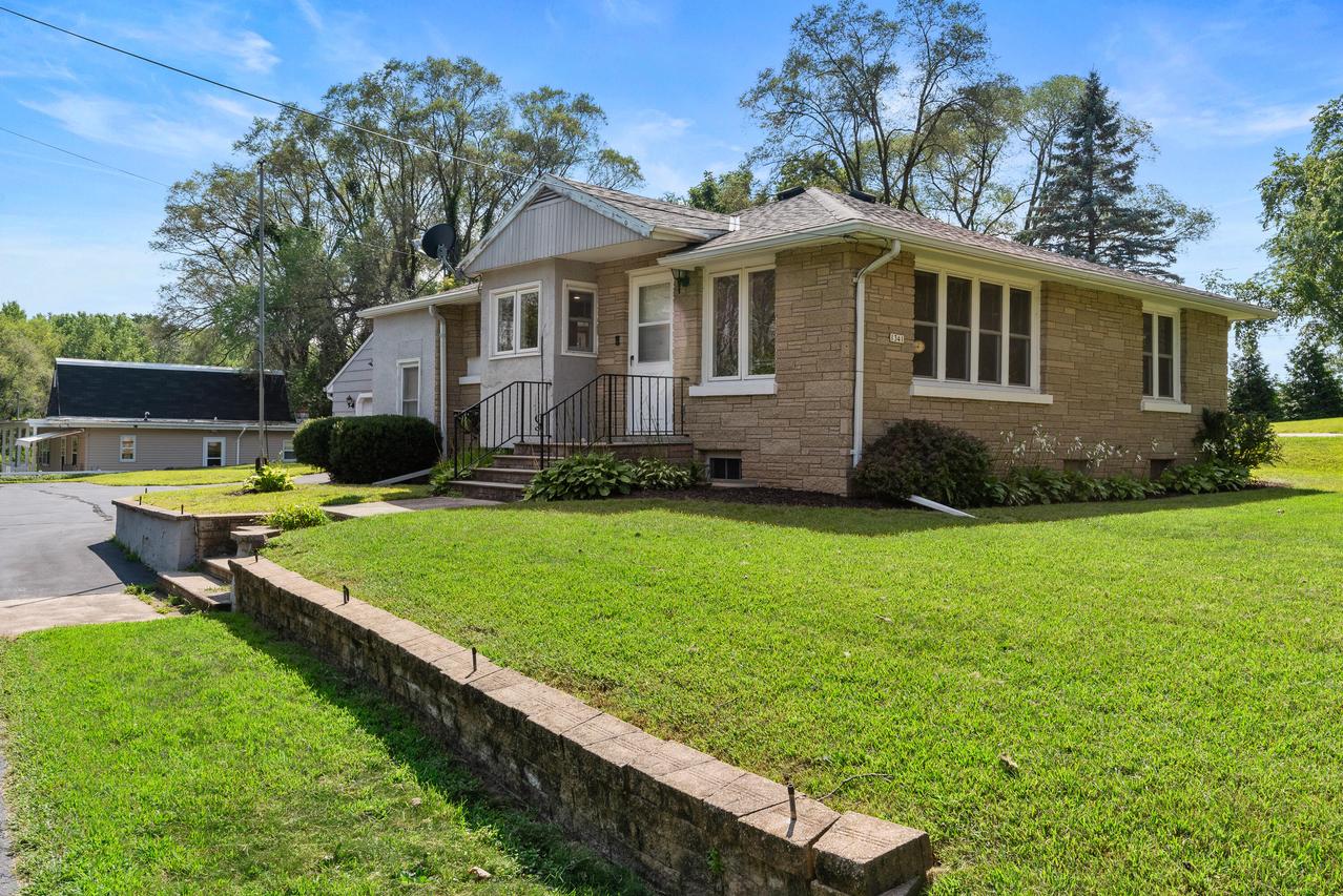1341 W Decorah Rd, West Bend, WI 53095