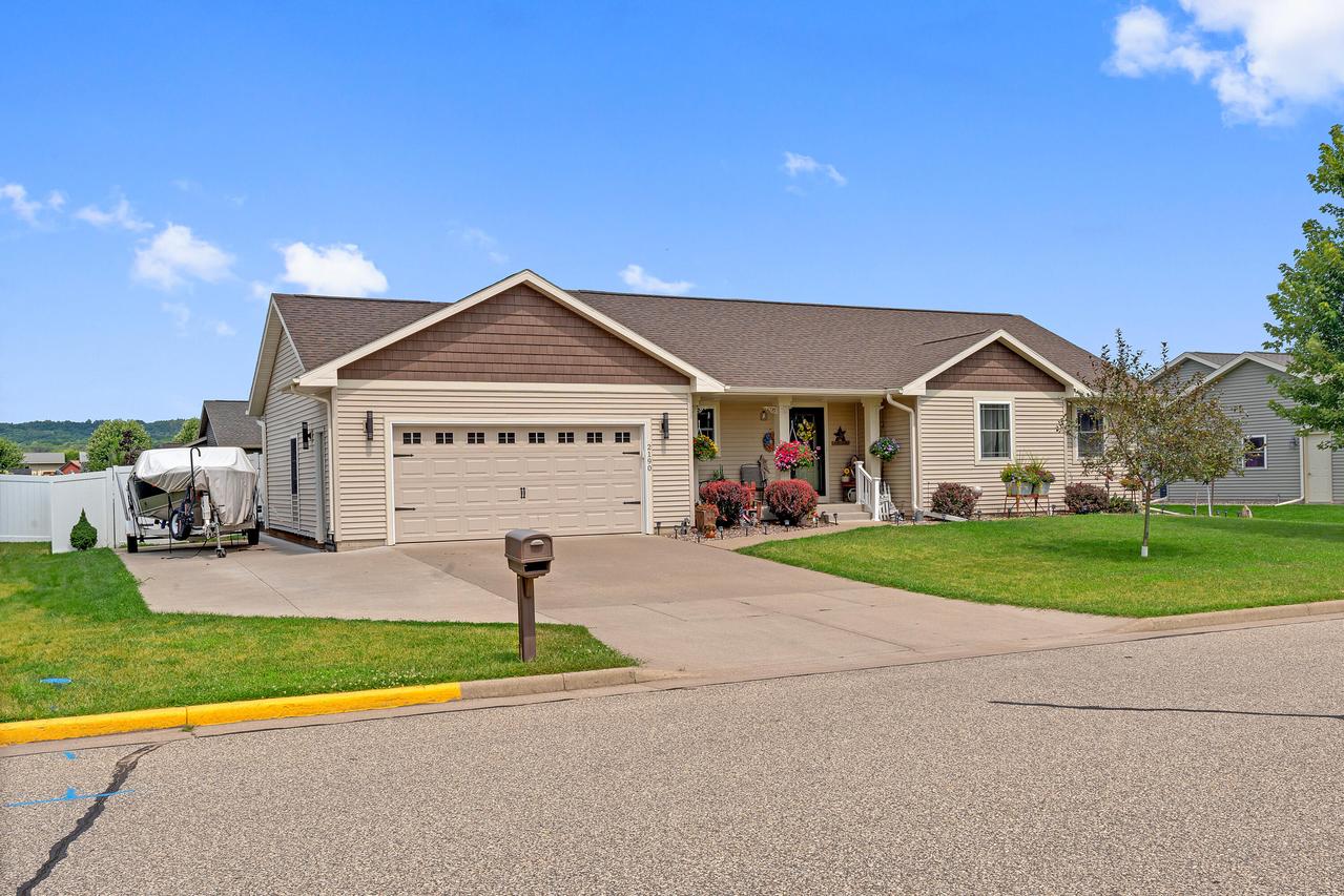 2190 River Rd, Sparta, WI 54656