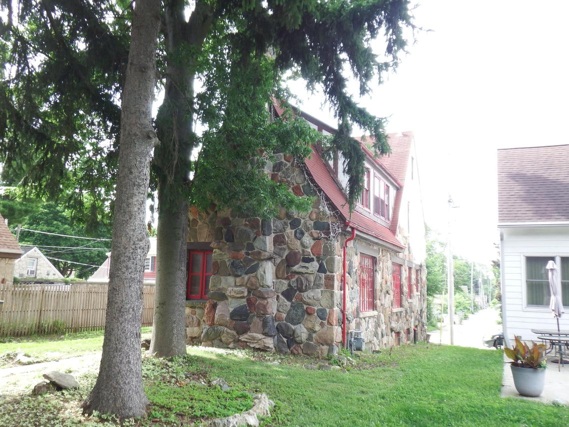 4815 W Custer Ave, Milwaukee, WI 53218