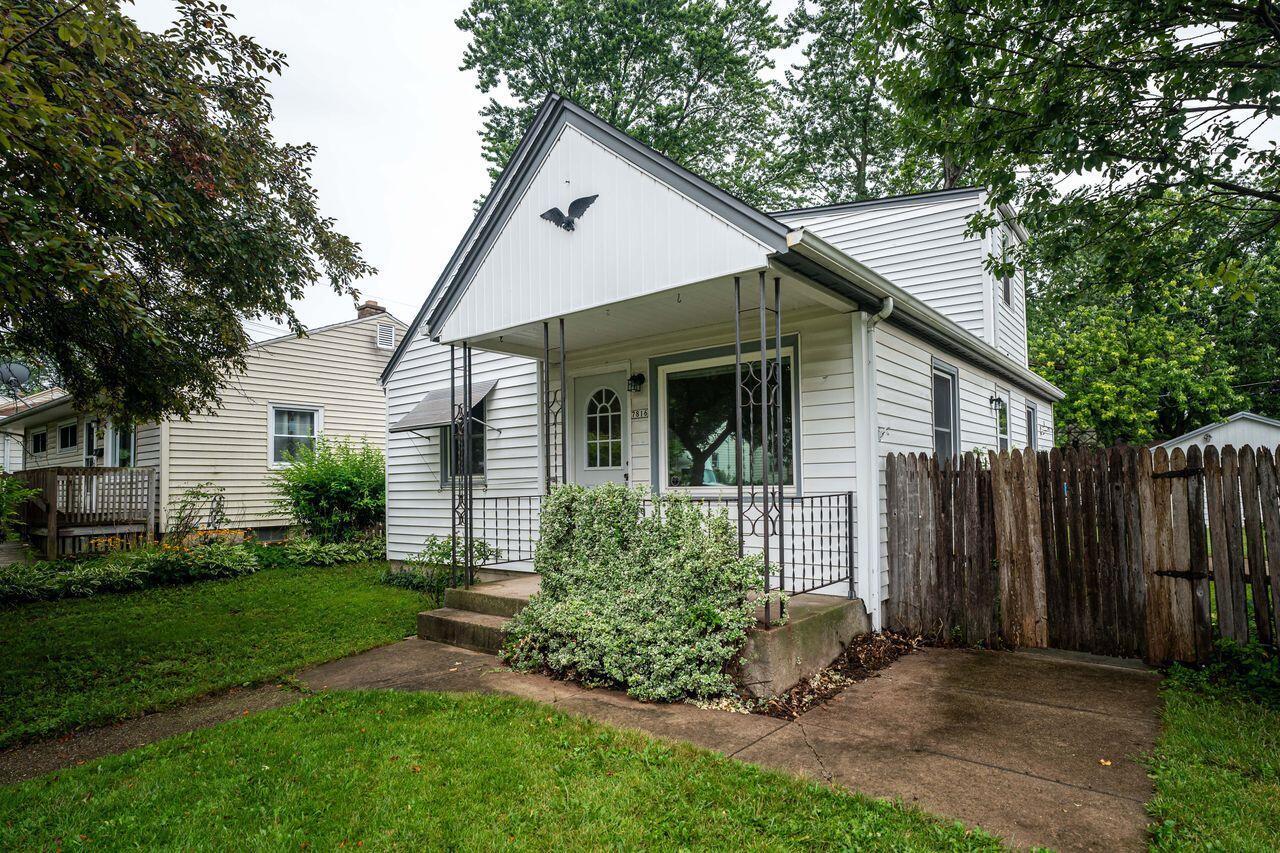 7816 W Palmetto Ave, Milwaukee, WI 53218