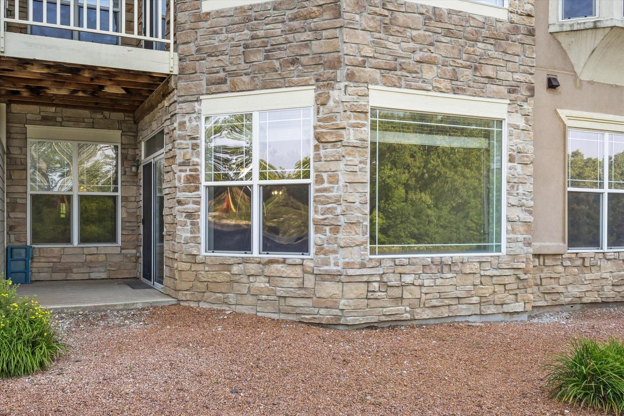 6955 S Riverwood Blvd #A03, Franklin, WI 53132