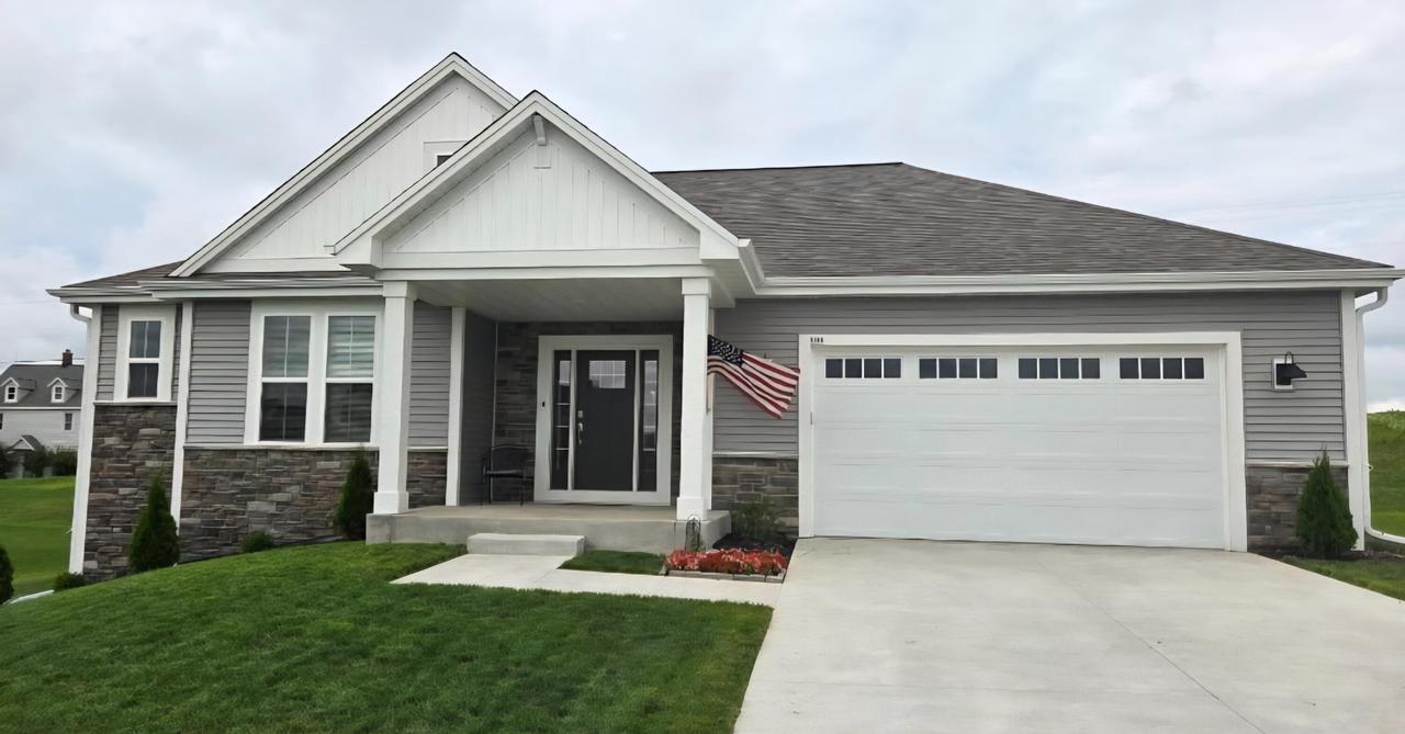 684 Lambert Dr, Slinger, WI 53086