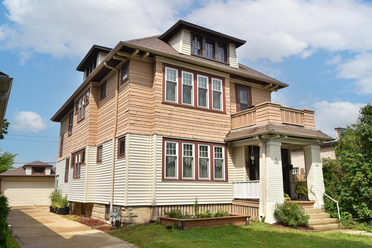 2269 N 65th St #2271, Wauwatosa, WI 53213