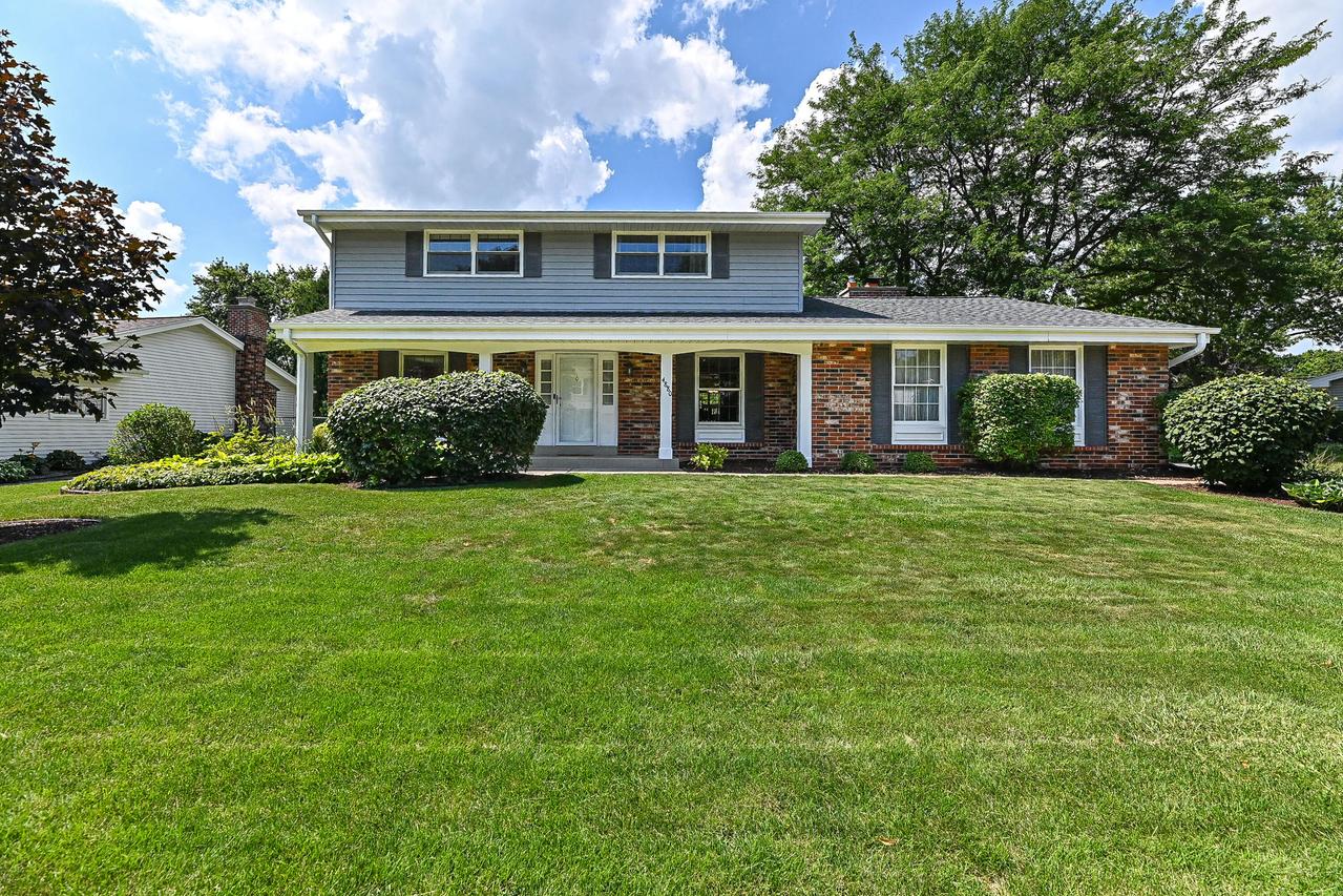 4880 Sutton Ln, Greendale, WI 53129