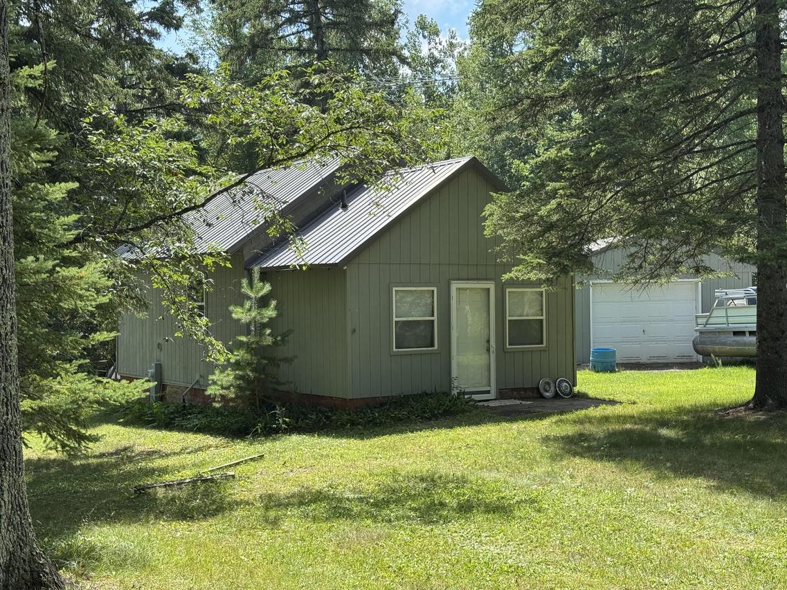 N9472 Parkway Rd, Stephenson, WI 54114