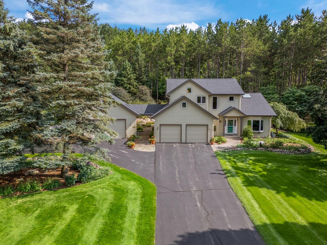 1224 Maggie Way, Richfield, WI 53033
