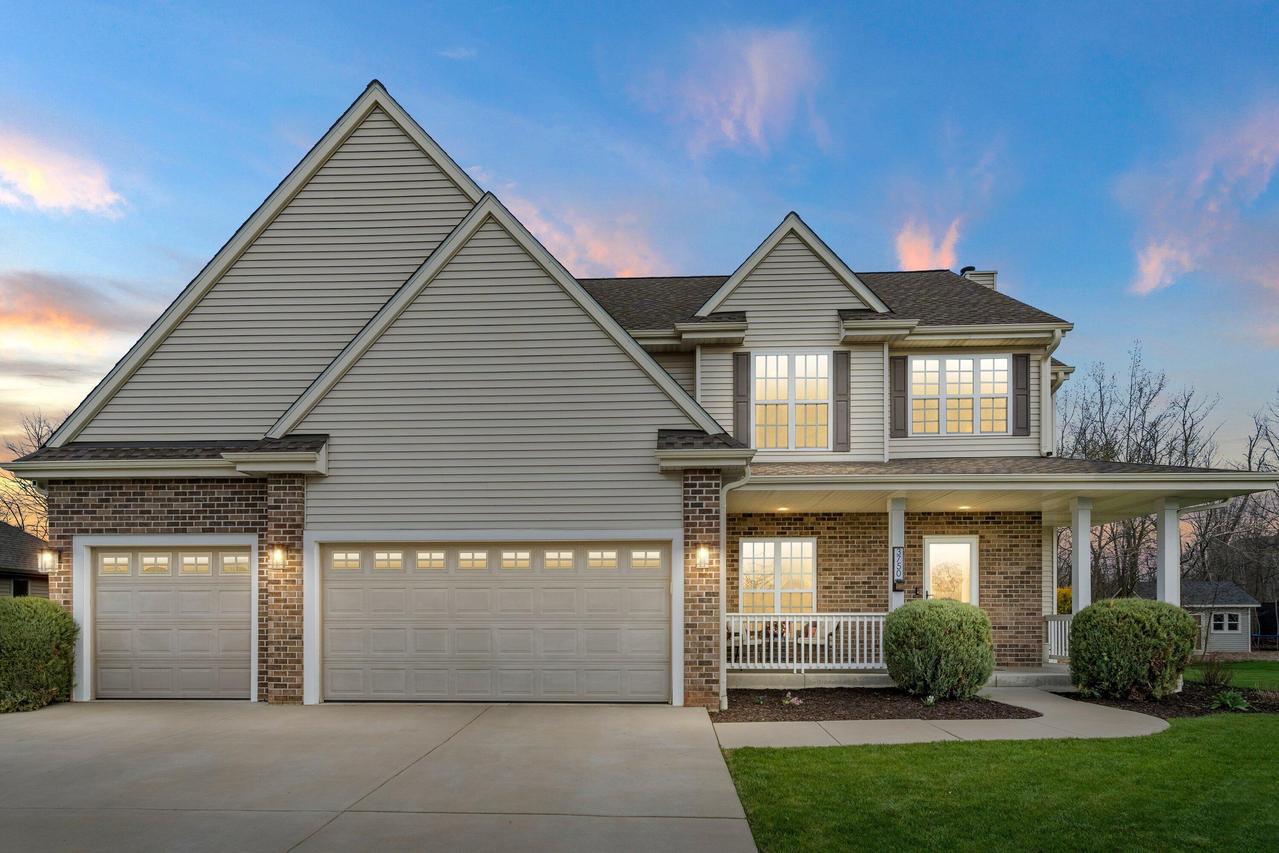 3750 E Green Meadow, Oak Creek, WI 53154