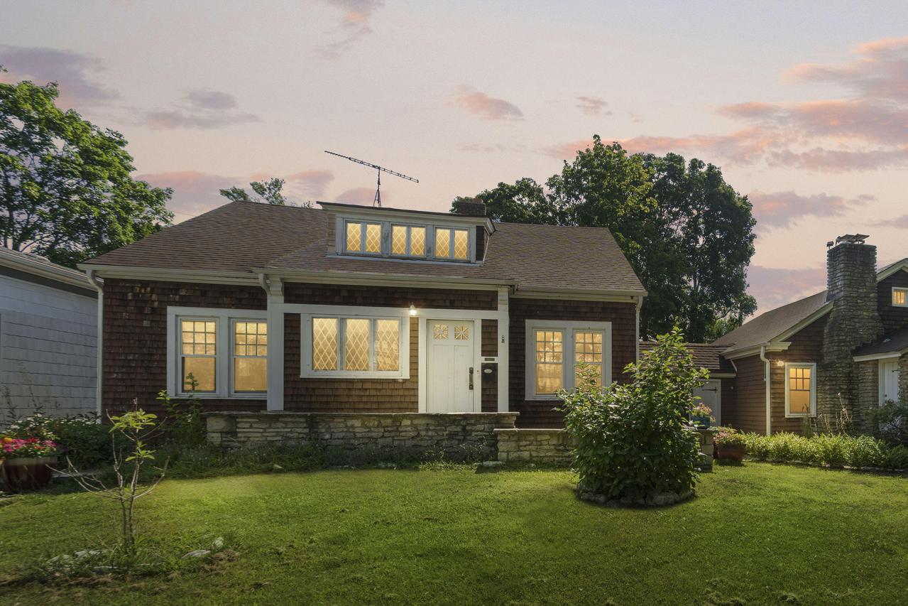 1213 College Ave, Racine, WI 53403