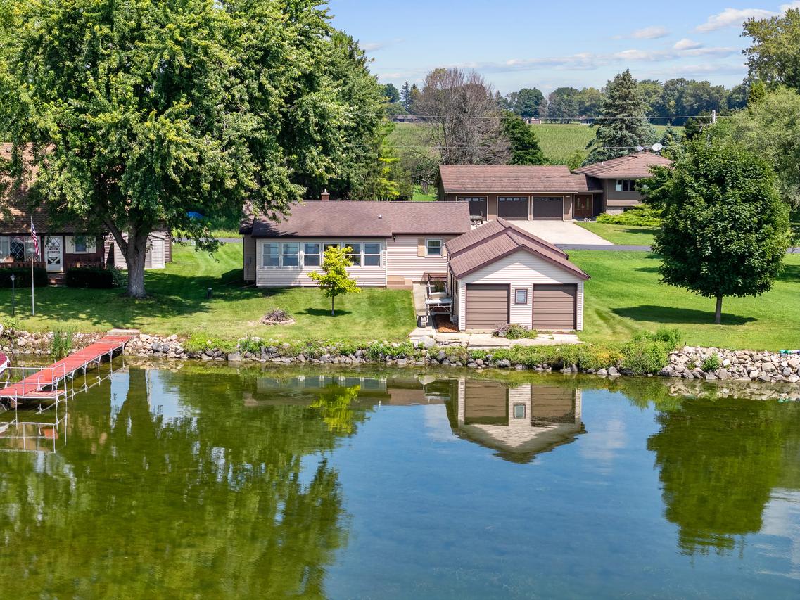 W10229 Del Bern Acres -, Fox Lake, WI 53933