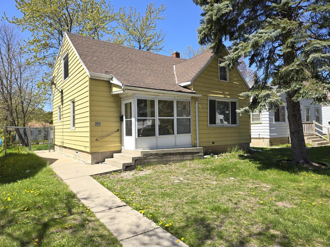4841 N 39th St, Milwaukee, WI 53209