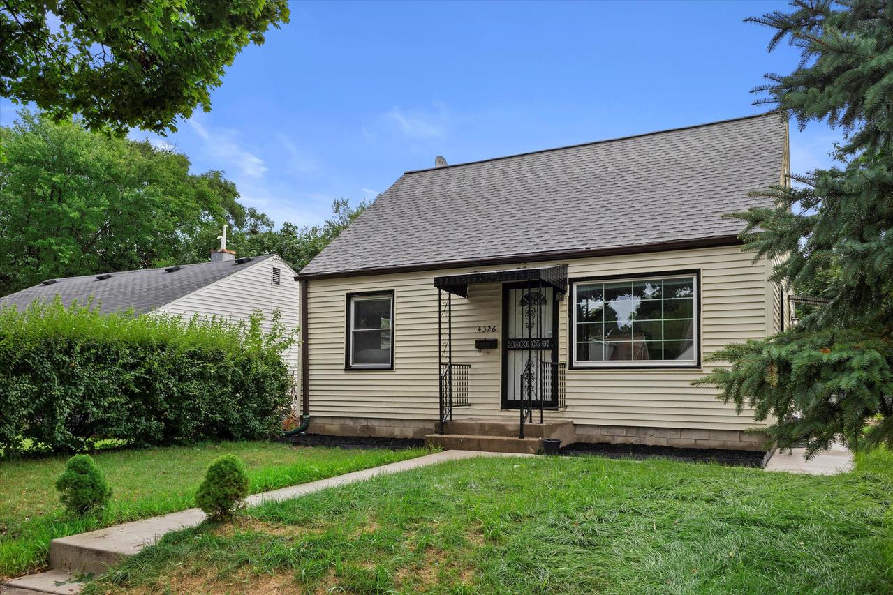 4326 N 51st Blvd, Milwaukee, WI 53216