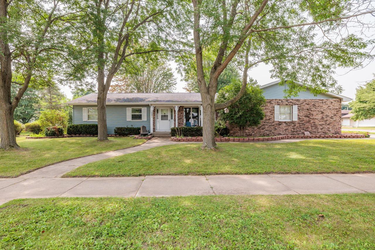1001 E Brownell St, Tomah, WI 54660
