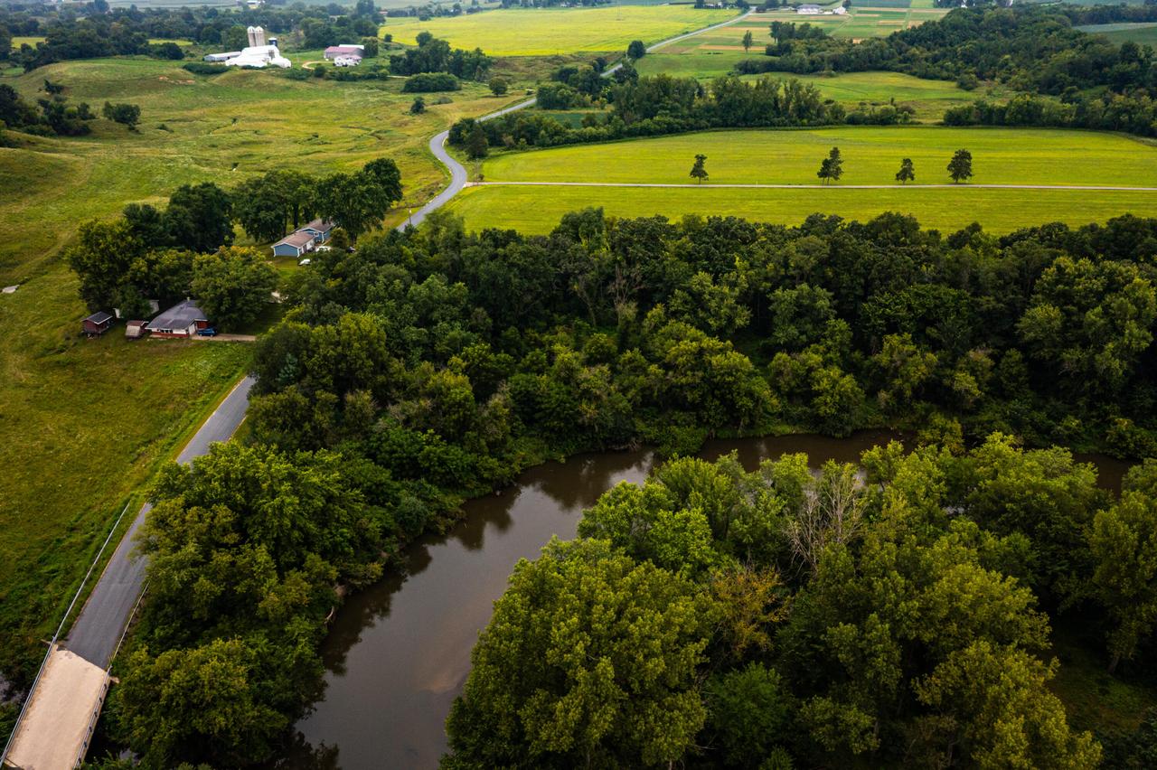 N5002 Gills Coulee Rd, Hamilton, WI 54669