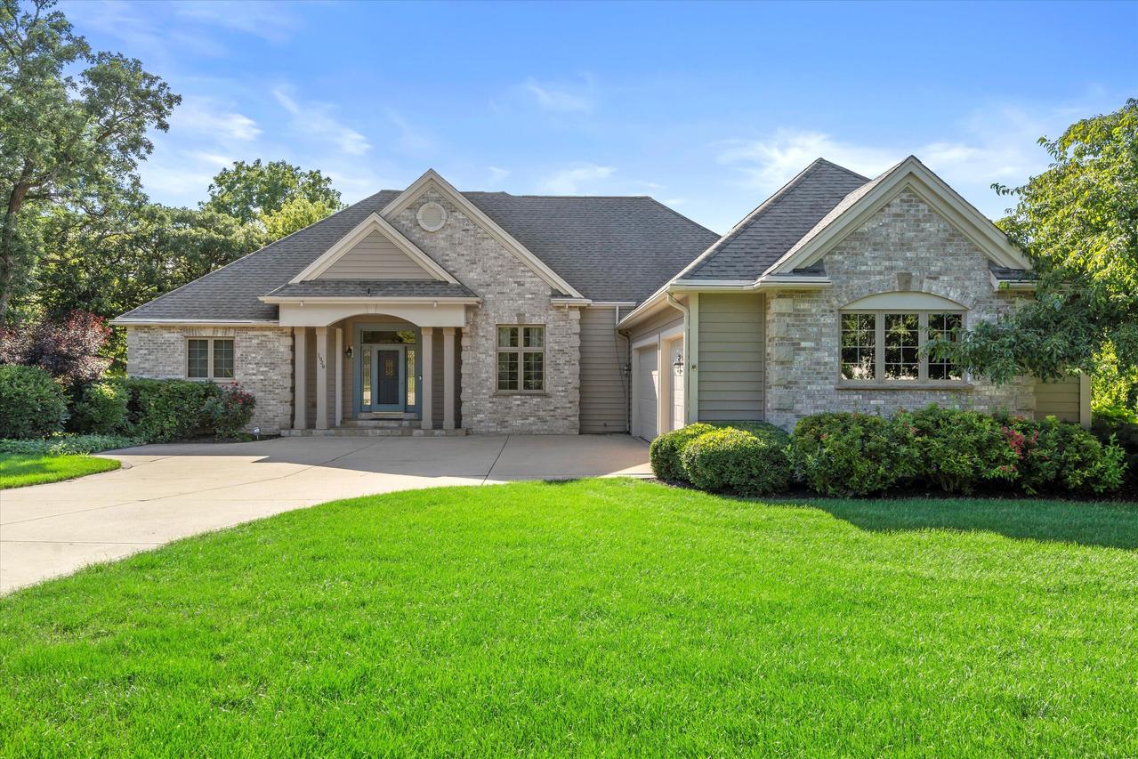 1928 Tree Line Ct, Waukesha, WI 53188