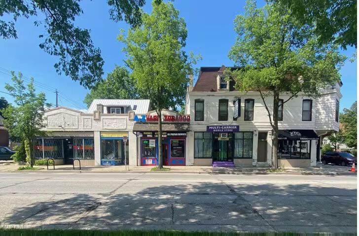 820 E Locust St #832, Milwaukee, WI 53212