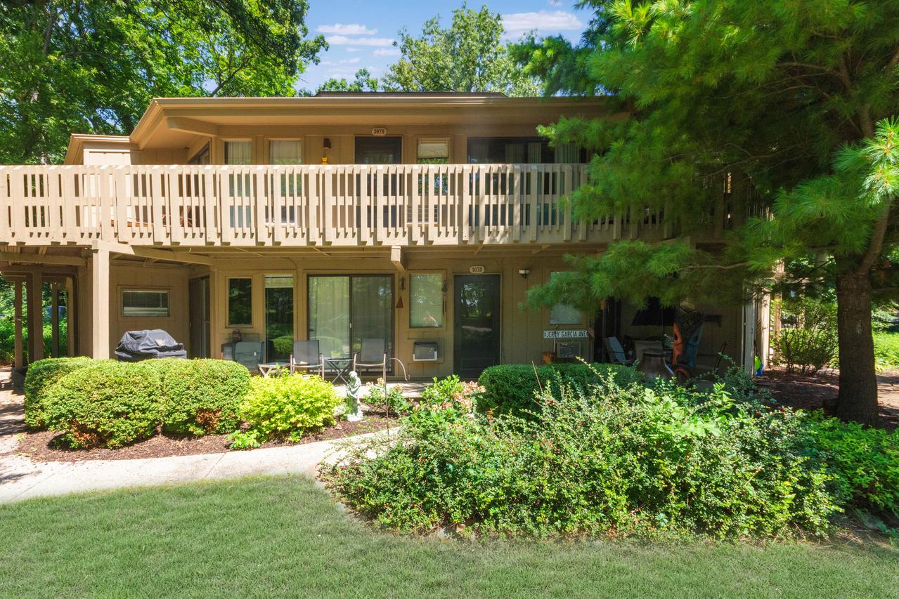 307 Deerpath - #D, Fontana, WI 53125