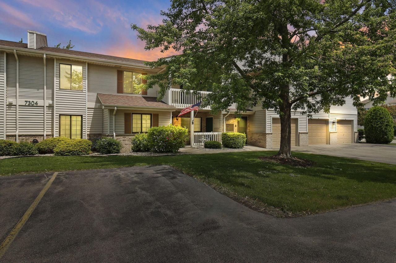 7304 98th Ave #G, Kenosha, WI 53142
