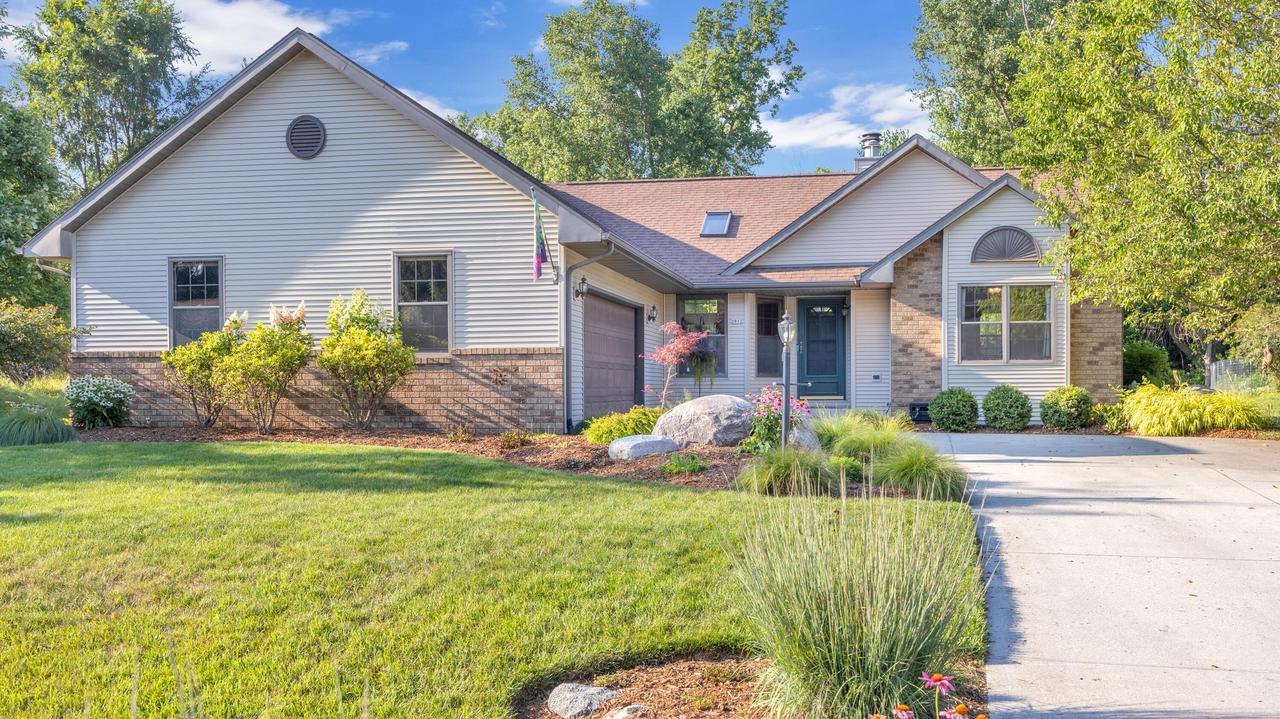 2812 Lisa Ave, Sheboygan, WI 53083
