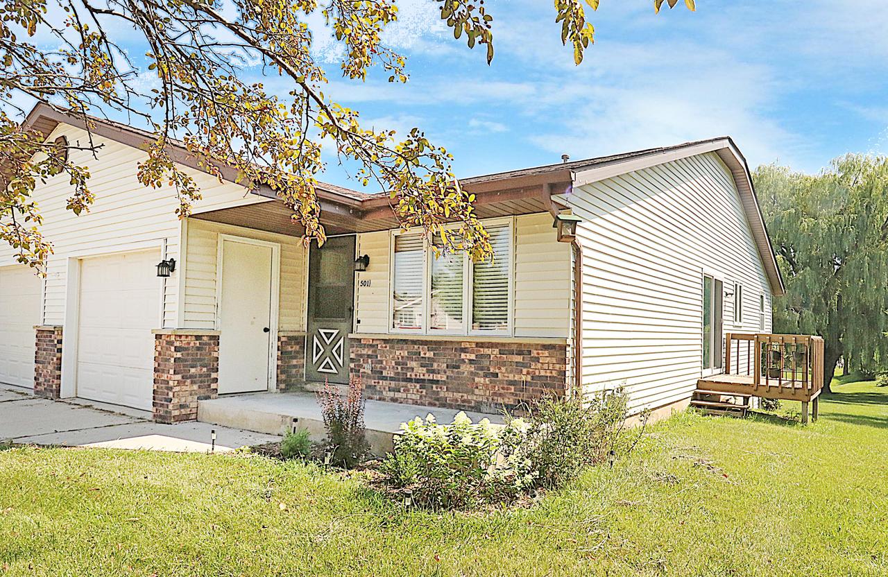 501 N 13th St, Oostburg, WI 53070