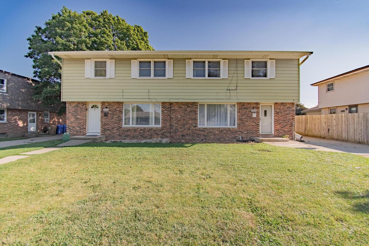 4421 56th St #4423, Kenosha, WI 53144