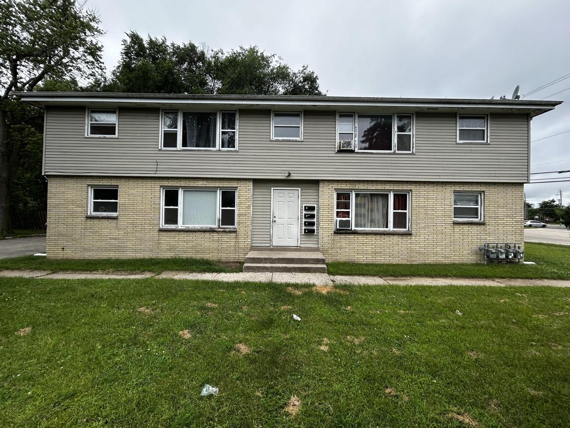 537 3 Mile Rd, Racine, WI 53402