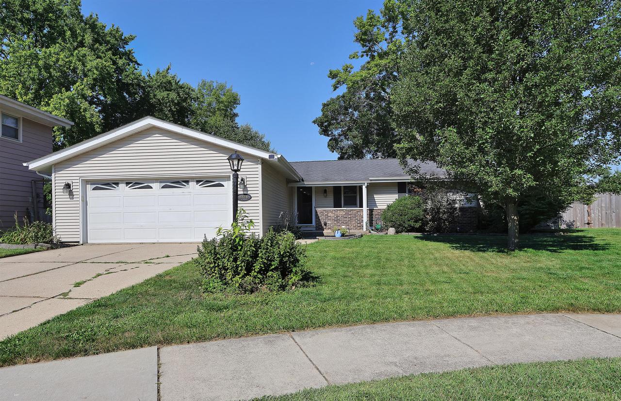 8824 33rd Ave, Kenosha, WI 53142