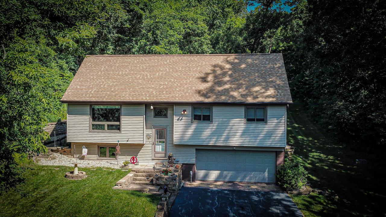 W6772 Hidden Valley, Onalaska, WI 54636