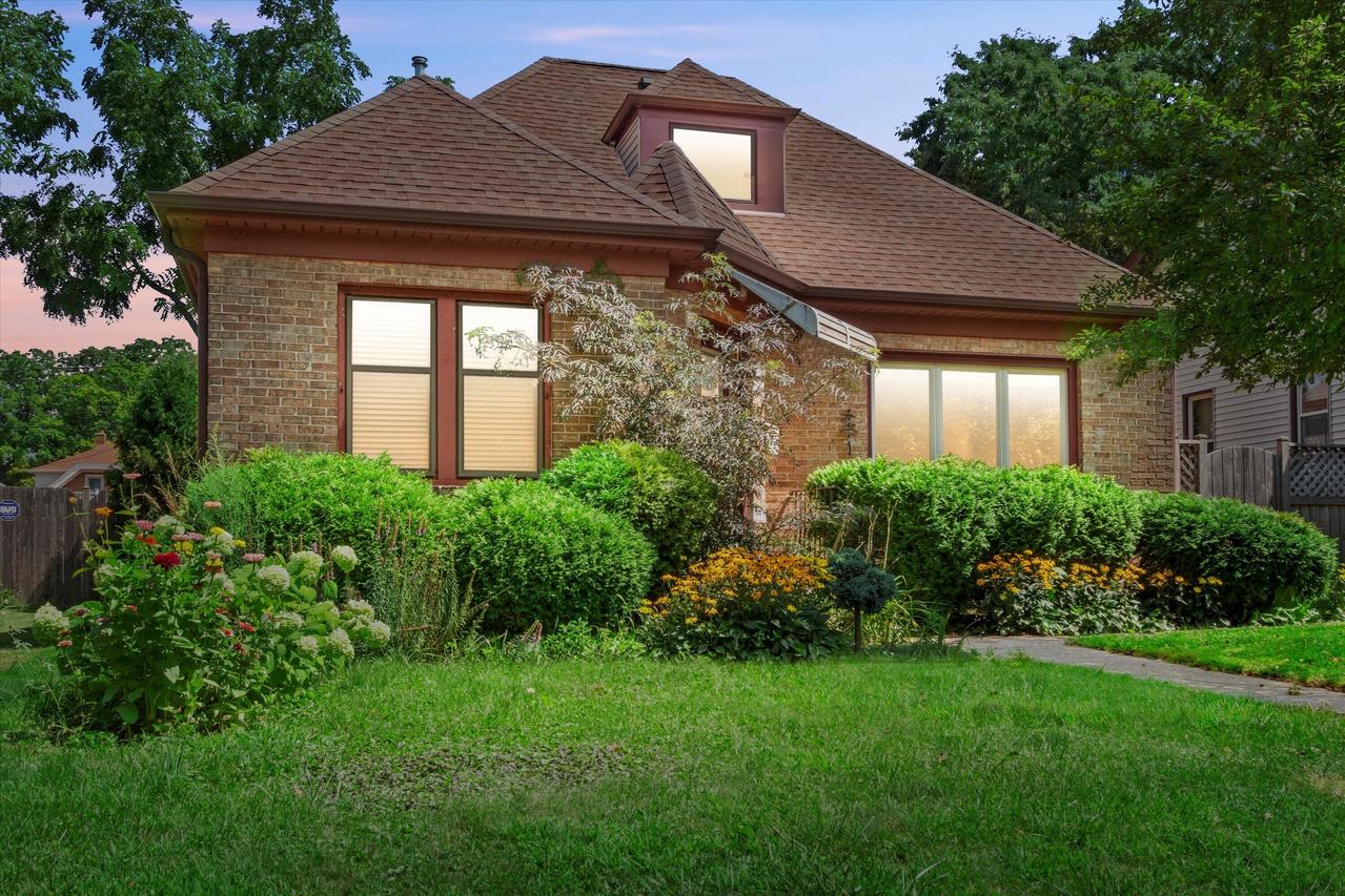 3676 S 3rd St, Milwaukee, WI 53207