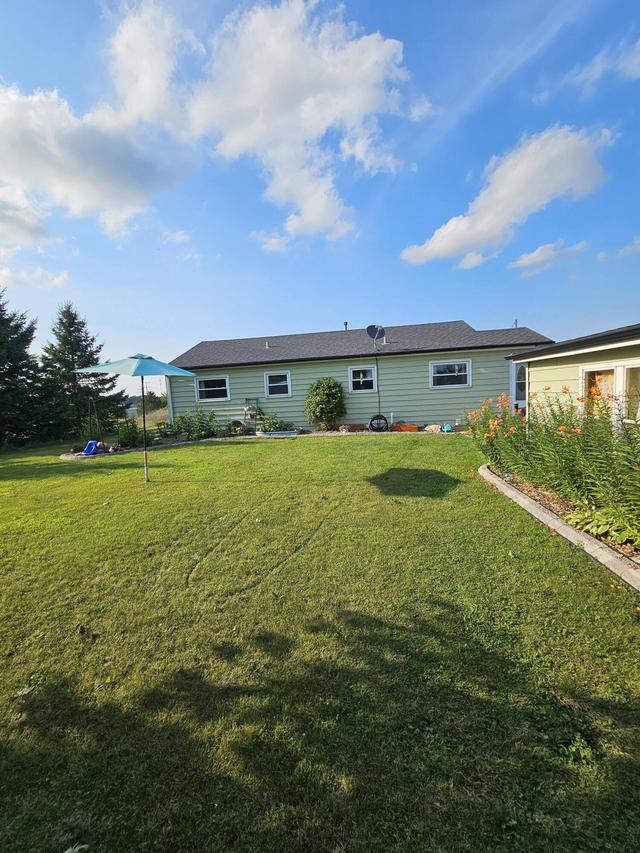 3279 Lighthouse Ln, Barton, WI 53090