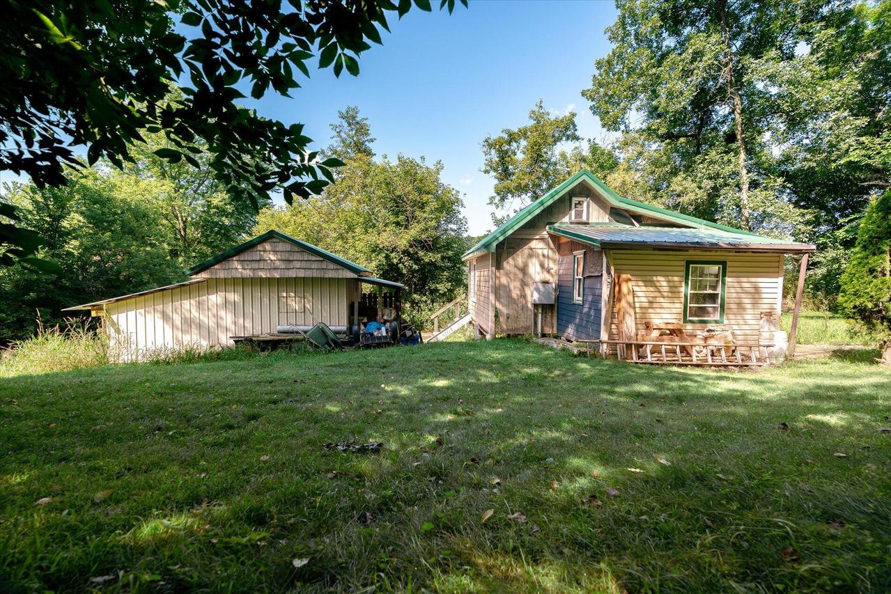 23509 County Hwy, Dayton, WI 53581