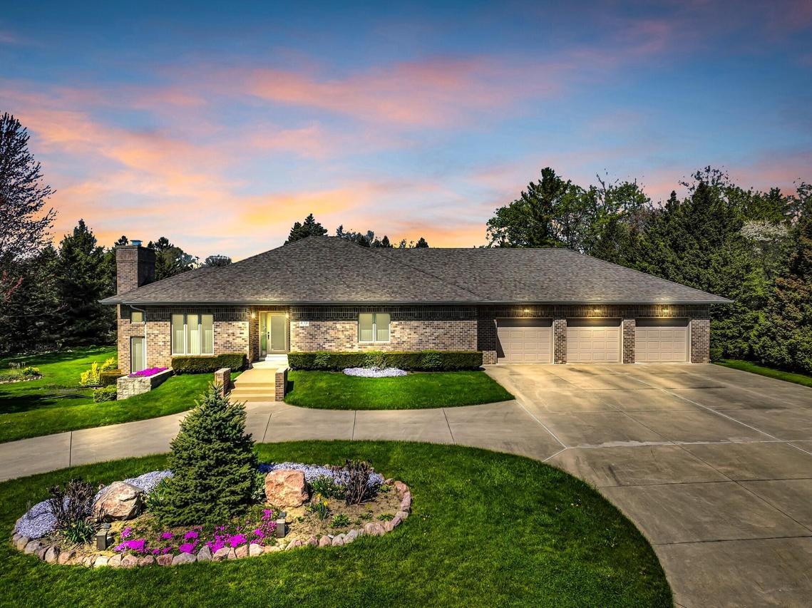 2132 Esquire Ln, Mount Pleasant, WI 53406