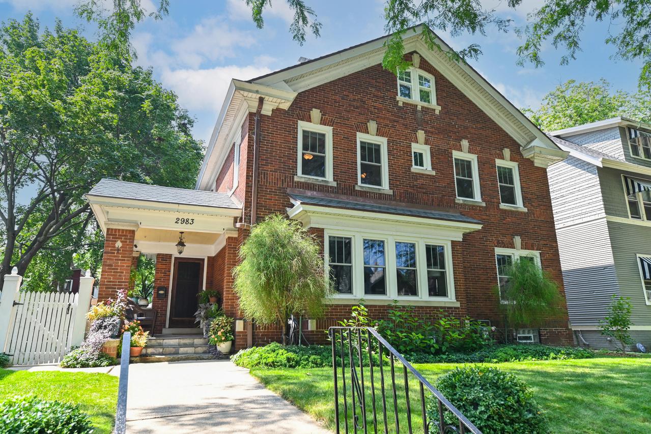 2983 S Superior St, Milwaukee, WI 53207