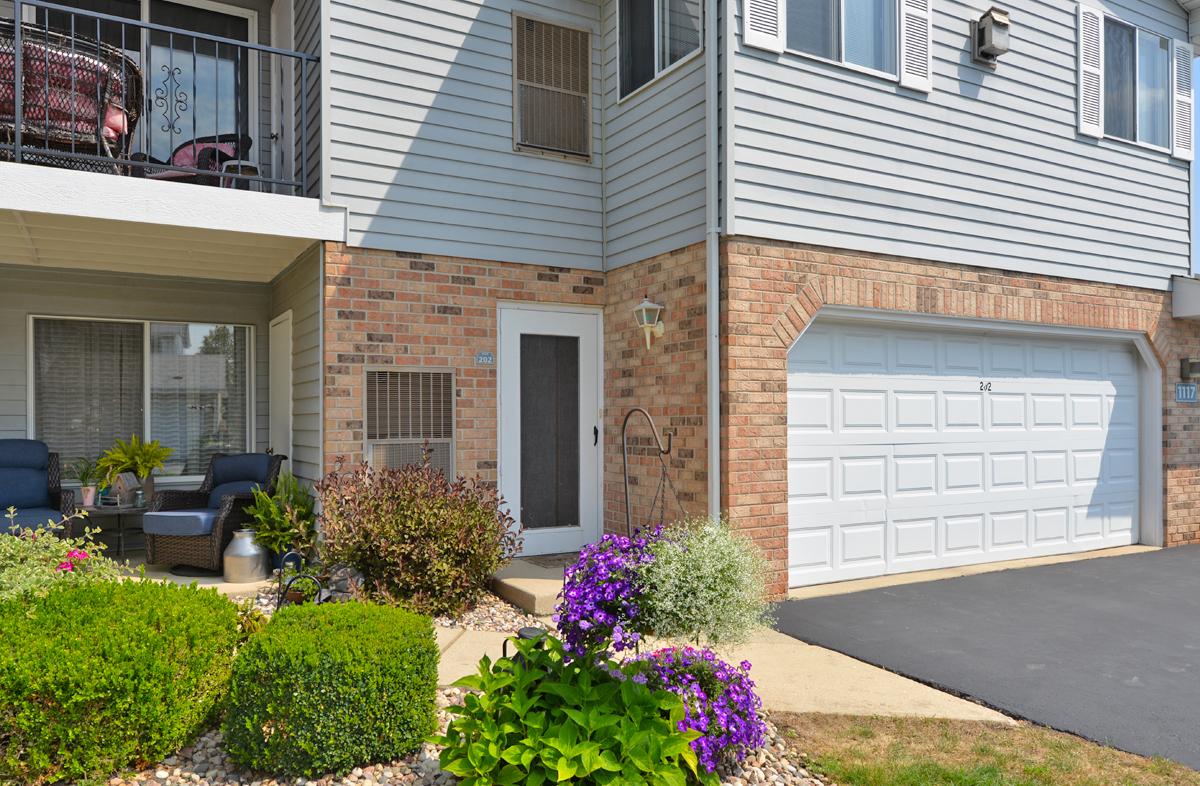 1117 N Sunnyslope Dr #202, Mount Pleasant, WI 53406