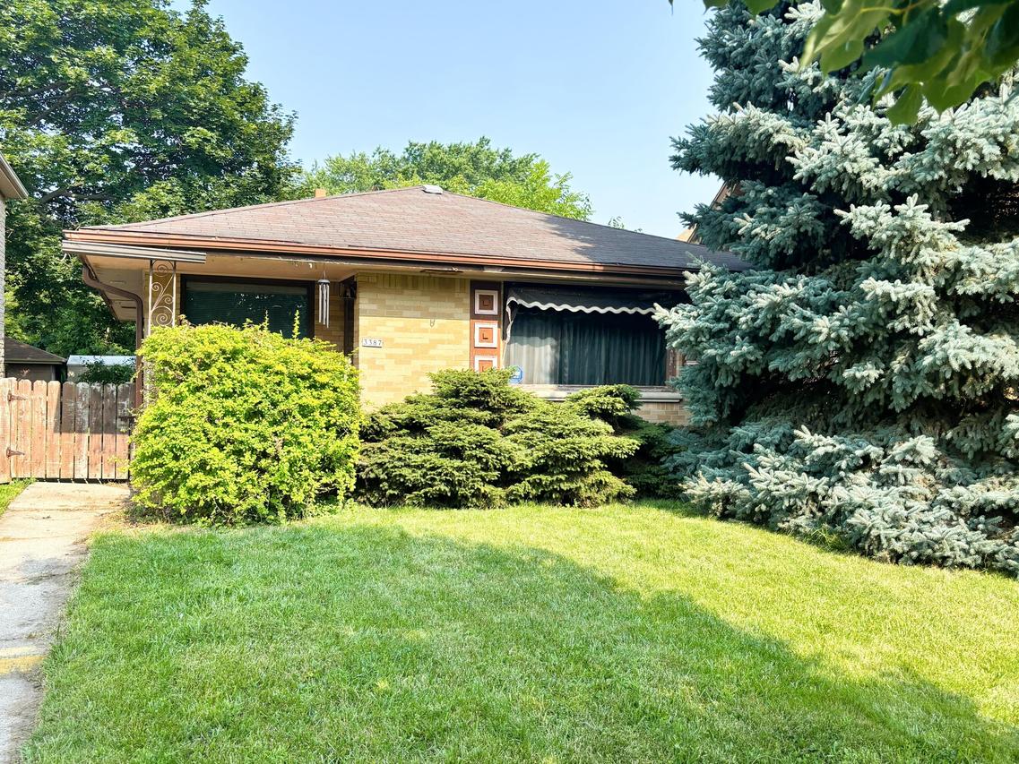3387 S Howell Ave, Milwaukee, WI 53207