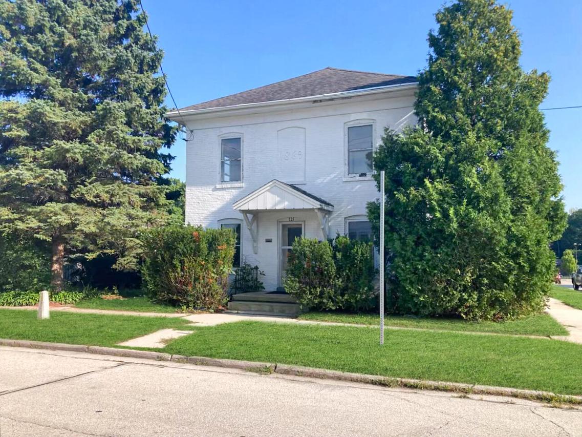 121 Cedar St, Sheboygan Falls, WI 53085