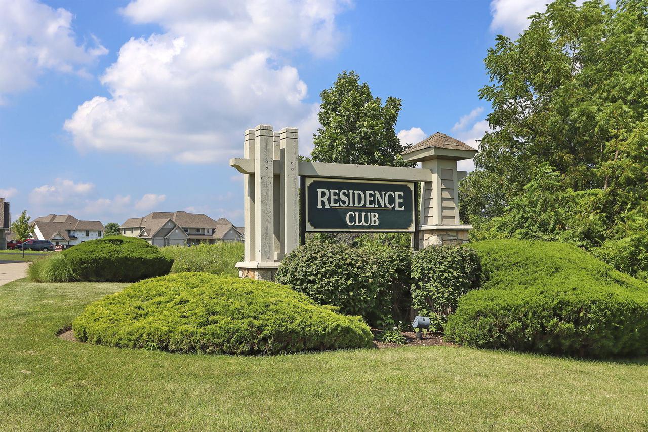 663 Greenview Cir #55-27, Geneva, WI 53147