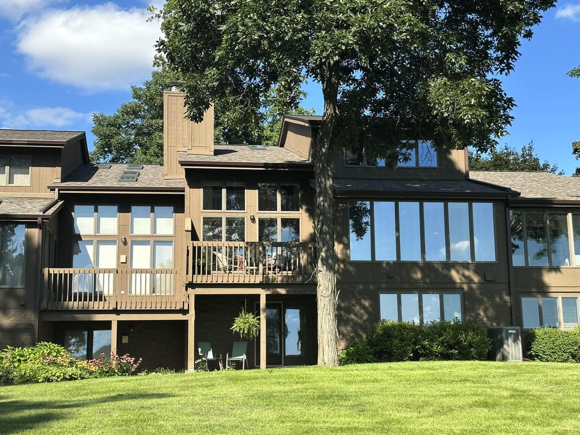 3757 Nagawicka Shores, Delafield, WI 53029