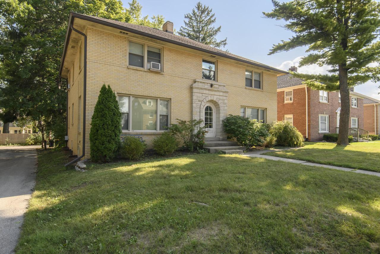 8201 W North Ave, Wauwatosa, WI 53213