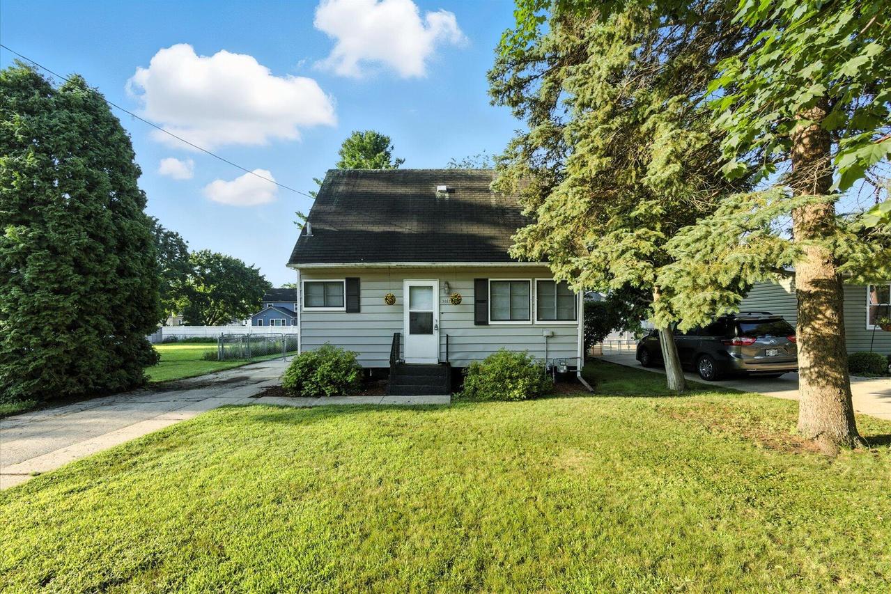3001 Chafin Ave, East Troy, WI 53120