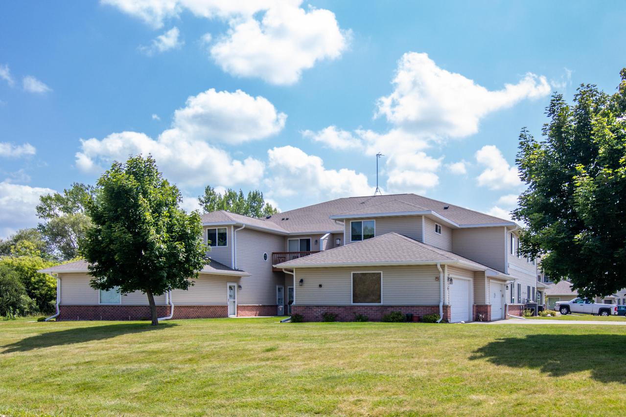 338 Brookside Dr #1, Mayville, WI 53050