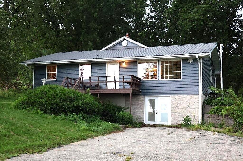 N1125 South Rd, Melrose, WI 54642
